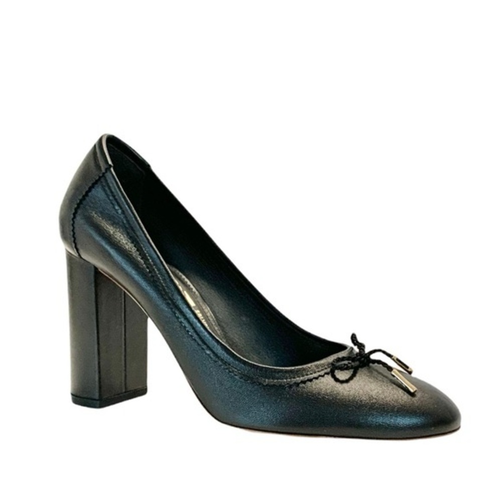 Salvatore Ferragamo Elegant Black Women's Pumps with bow